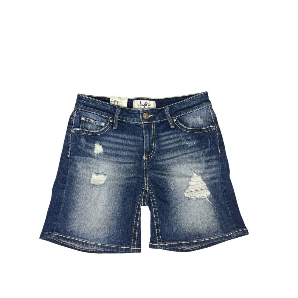 Daytrip Virgo Curvy Fit Midrise Distressed Denim Shorts W26